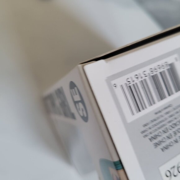 Funko Pop! Hot Topic Girl #SE Hot Topic Exclusive FC7 - Picture 11 of 15